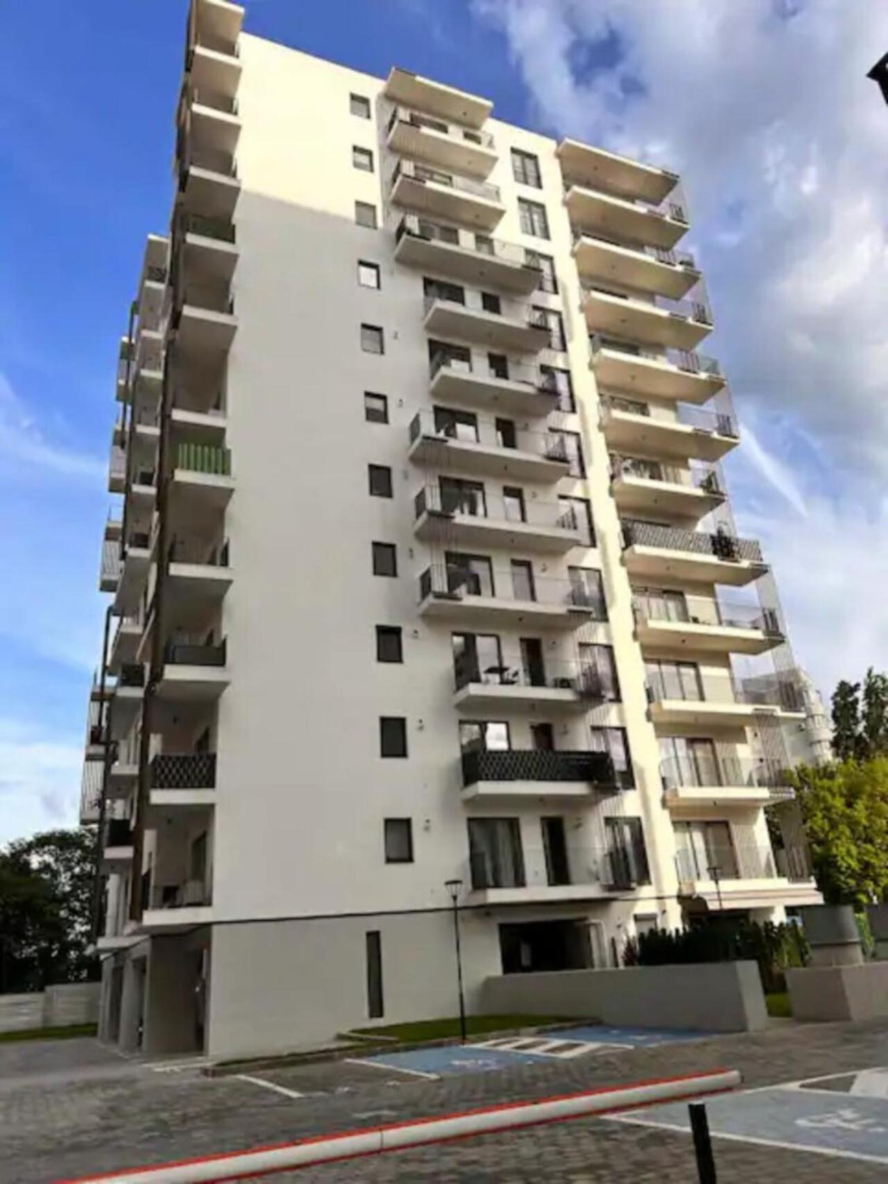 High-Rise Luxury Apartment With Free Parking بوخارست المظهر الخارجي الصورة