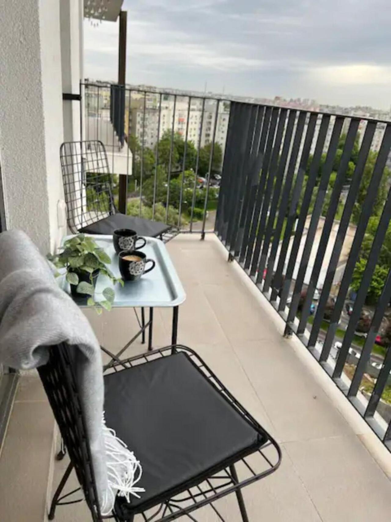 High-Rise Luxury Apartment With Free Parking بوخارست المظهر الخارجي الصورة