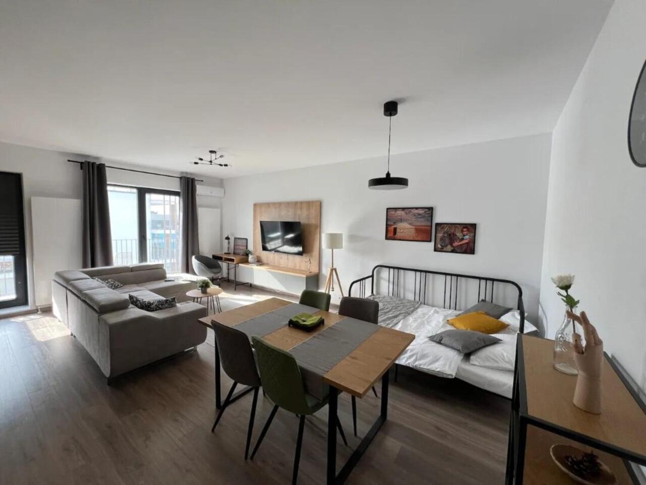 High-Rise Luxury Apartment With Free Parking بوخارست المظهر الخارجي الصورة