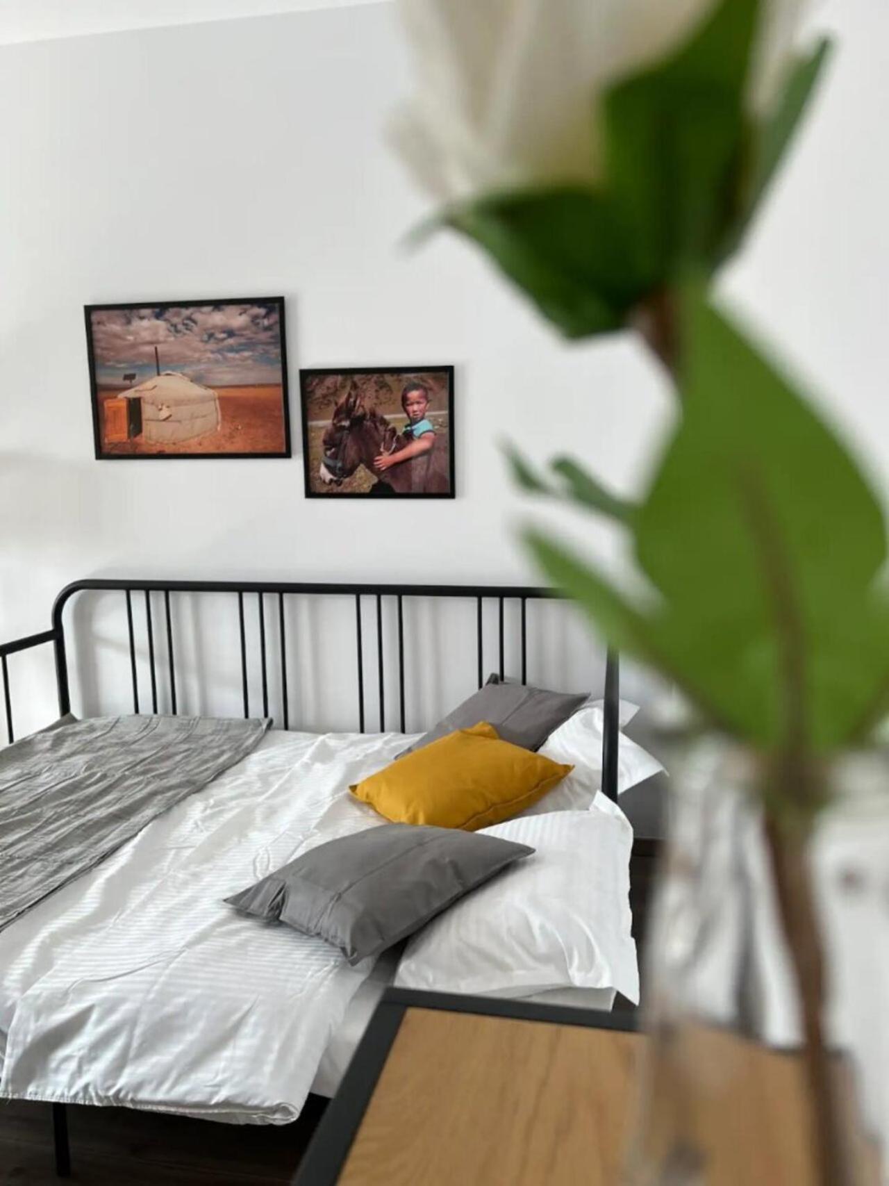 High-Rise Luxury Apartment With Free Parking بوخارست المظهر الخارجي الصورة