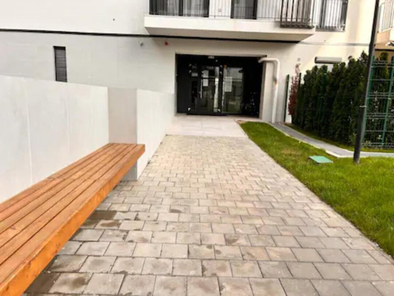 High-Rise Luxury Apartment With Free Parking بوخارست المظهر الخارجي الصورة